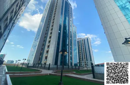 شقة - غرفة نوم - 2 حمامات للبيع في أورينت تاور 1 - أورينت تاور - البستان - عجمان