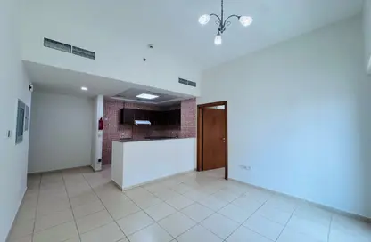 شقة - غرفة نوم - 1 حمام للايجار في سندس ليلاك - مجمع دبي ريزيدنس - دبي