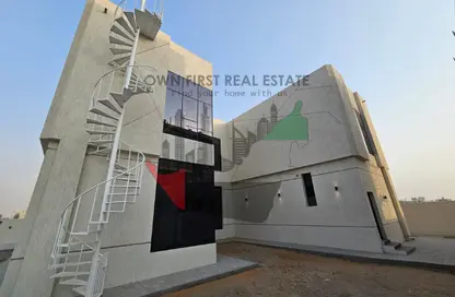 Villa - 4 Bedrooms - 6 Bathrooms for rent in Al Aweer 1 - Al Aweer - Dubai