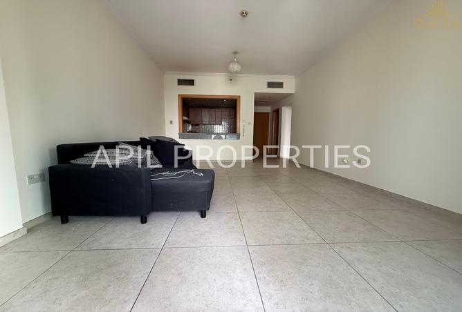 SPACIOUS LAYOUT  |  BIG BALCONY  |  READY TO MOVE