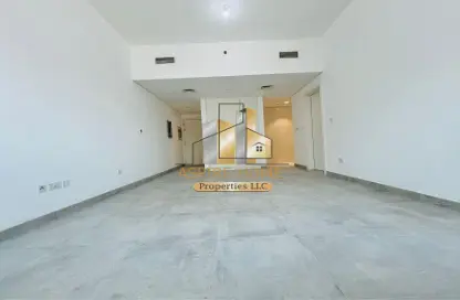 شقة - غرفة نوم - 2 حمامات للايجار في برج الرحمان - منطقة النادي السياحي - أبوظبي