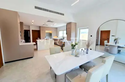 فيلا - 5 غرف نوم - 6 حمامات للايجار في فلل جميرا 3 - جميرا 3 - الجميرا - دبي