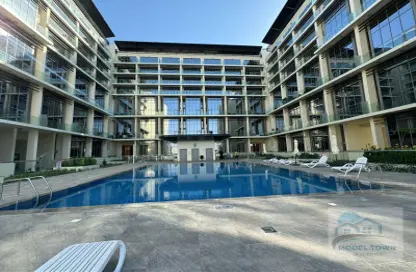 Apartment - 2 Bedrooms - 3 Bathrooms for rent in Oasis 2 - Oasis Residences - Masdar City - Abu Dhabi