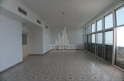 Apartment - 3 Bedrooms - 4 Bathrooms for rent in Ganadah Tower - Al Khalidiya - Abu Dhabi