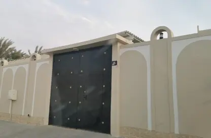 فيلا - 5 غرف نوم - 3 حمامات للبيع في ضاحية الرقة - الشارقة