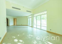 Empty Room image for: Apartment - 3 bedrooms - 4 bathrooms for rent in Al Khushkar - Shoreline Apartments - Palm Jumeirah - Dubai, Image 1