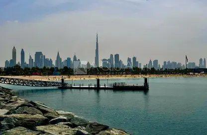 Townhouse - 5 Bedrooms - 7+ Bathrooms for sale in Sur La Mer - La Mer - Jumeirah - Dubai