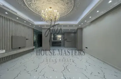 فيلا - 6 غرف نوم - 5 حمامات للبيع في المويهات - عجمان