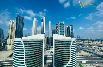 مكتب - استوديو للايجار في B2B  برج - الخليج التجاري - دبي