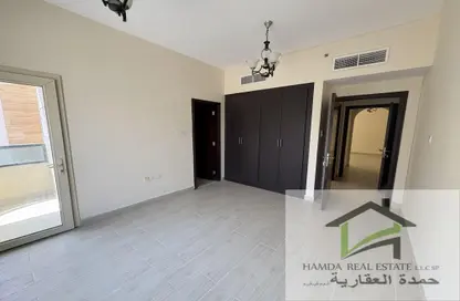 شقة - 2 غرف نوم - 2 حمامات للايجار في مجمع مويلح - تجارية مويلح - الشارقة