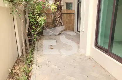 فيلا - 4 غرف نوم - 6 حمامات للايجار في قرية الخالدية - الخالدية - أبوظبي