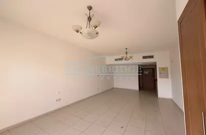 Apartment - 1 Bathroom for rent in Lavender 2 - Emirates Gardens 1 - Jumeirah Village Circle - Dubai