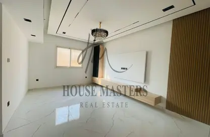 Apartment - 2 Bedrooms - 3 Bathrooms for rent in Ali Building - Al Jaddaf - Dubai