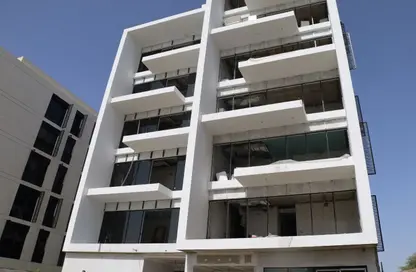 شقة - 2 غرف نوم - 3 حمامات للبيع في جولف فيو ليفينج - الزورا - عجمان