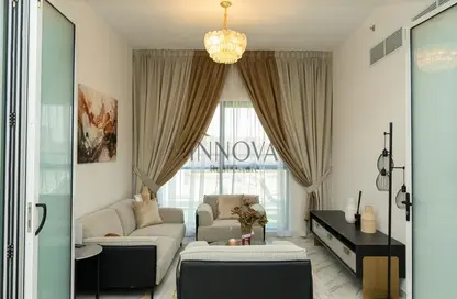 شقة - غرفة نوم - 1 حمام للايجار في أوليفز ريزيدينس - المدينة الدولية - دبي