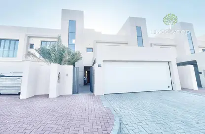 Villa - 3 Bedrooms - 5 Bathrooms for rent in Al Garhoud Villas - Al Garhoud - Dubai