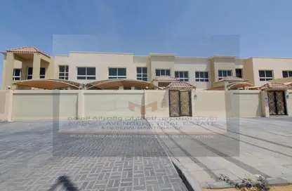 Villa - 4 Bedrooms - 4 Bathrooms for rent in Mohamed Bin Zayed Centre - Mohamed Bin Zayed City - Abu Dhabi