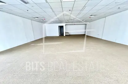 Office Space - Studio - 1 Bathroom for rent in The Regal Tower - Business Bay - Dubai