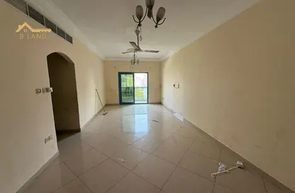 شقة - 2 غرف نوم - 3 حمامات للايجار في المجاز 3 - المجاز - الشارقة