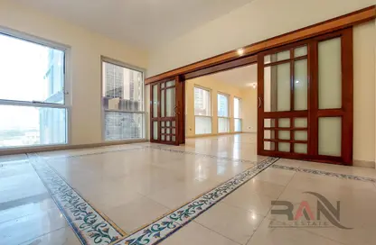 Apartment - 3 Bedrooms - 4 Bathrooms for rent in UBL Tower - Khalifa Street - Abu Dhabi