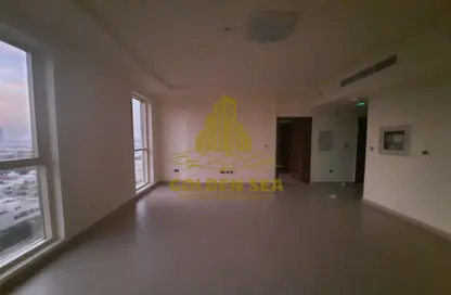 Empty Room image for: Apartment - 1 Bedroom - 2 Bathrooms for rent in East Corniche road - Hamdan Street - Abu Dhabi, Image 1