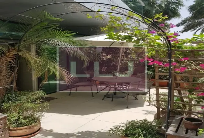 Apartment - 2 Bedrooms - 3 Bathrooms for sale in Al Naseem Residences B - Al Bandar - Al Raha Beach - Abu Dhabi