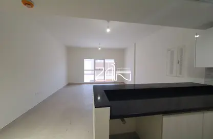 Apartment - Studio - 1 Bathroom for rent in Al Rawdah - Abu Dhabi