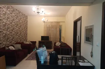 شقة - 2 غرف نوم - 3 حمامات للبيع في مساكن النخبة رقم 1 - مساكن النخبة الرياضية - مدينة دبي الرياضية - دبي