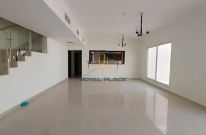 شقة - 3 غرف نوم - 4 حمامات للايجار في بناية رويال جي في سي - الضاحية 10 - قرية الجميرا سركل - دبي