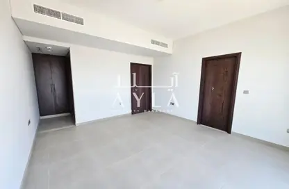 Townhouse - 2 Bedrooms - 3 Bathrooms for rent in Bloom Living - Zayed City (Khalifa City C) - Khalifa City - Abu Dhabi