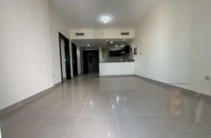 شقة - غرفة نوم - 2 حمامات للبيع في المساكن الحمراء - مدينة دبي الرياضية - دبي