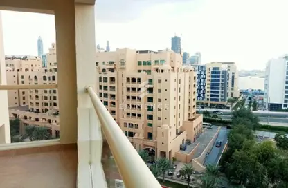 Apartment - 2 Bedrooms - 4 Bathrooms for rent in Al Tamr - Shoreline Apartments - Palm Jumeirah - Dubai