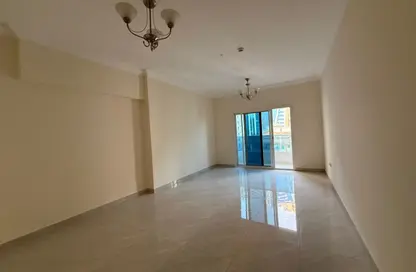 شقة - 3 غرف نوم - 4 حمامات للايجار في المجاز 2 - المجاز - الشارقة