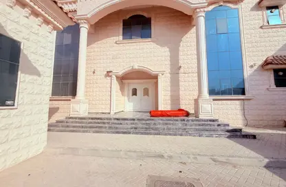 Villa - 4 Bedrooms - 6 Bathrooms for rent in Madinat Al Riyad - Abu Dhabi