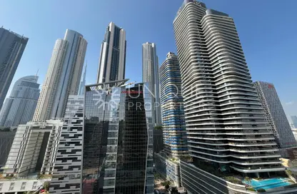 Apartment - 2 Bedrooms - 3 Bathrooms for rent in Upper Crest - Downtown Dubai - Dubai