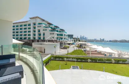 Outdoor Building image for: Apartment - 2 Bedrooms - 2 Bathrooms for rent in Royal Bay - Palm Jumeirah - Dubai, Image 1