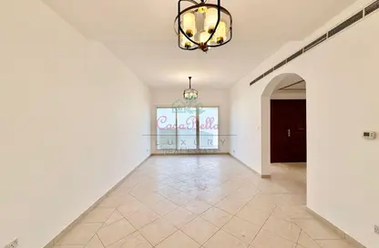 فيلا - 4 غرف نوم - 5 حمامات للايجار في فلل الجميرا 1 - جميرا 1 - الجميرا - دبي