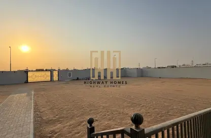 فيلا - 4 غرف نوم - 5 حمامات للايجار في الرحمانية - الشارقة