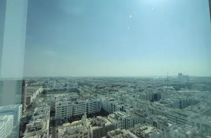 شقة - 3 غرف نوم - 4 حمامات للايجار في كريسنت تاور - شارع حمدان - أبوظبي شقة - 3 غرف نوم - 4 حمامات للايجار في كريسنت تاور - شارع حمدان - أبوظبي