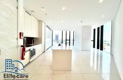 Apartment - 2 Bedrooms - 3 Bathrooms for rent in Burj Mohammed Bin Rashid at WTC - Corniche Road - Abu Dhabi