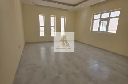 Villa - 5 Bedrooms - 4 Bathrooms for rent in Madinat Al Riyad - Abu Dhabi