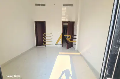 شقة - غرفة نوم - 2 حمامات للايجار في سراب 2 - الجادة - الشارقة