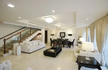 فيلا - 4 غرف نوم - 4 حمامات للبيع في بلازا بوتيك 8 - الأبراج الإدارية - الخليج التجاري - دبي