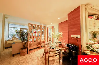 Apartment - 2 Bedrooms - 3 Bathrooms for sale in BLVD Crescent Podium - BLVD Crescent - Downtown Dubai - Dubai