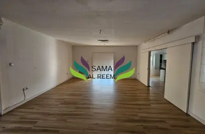 Villa - Studio - 3 Bathrooms for rent in Jumeirah 1 Villas - Jumeirah 1 - Jumeirah - Dubai