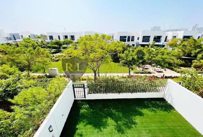 MAPLE 3 | 3 BR+MAIDS | DIRECT ON PARK