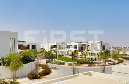 Villa - 5 Bedrooms - 6 Bathrooms for sale in West Yas - Yas Island - Abu Dhabi