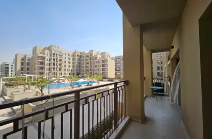 Apartment - 2 Bedrooms - 2 Bathrooms for sale in Zahra Breeze Apartments 4A - Zahra Breeze Apartments - Town Square - Dubai