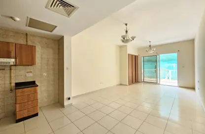 Apartment - Studio - 1 Bathroom for rent in Magnolia 1 - Emirates Gardens 2 - Jumeirah Village Circle - Dubai