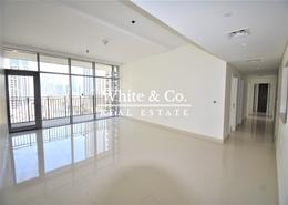 Empty Room image for: Apartment - 2 bedrooms - 3 bathrooms for rent in Boulevard Crescent 2 - BLVD Crescent - Downtown Dubai - Dubai, Image 1